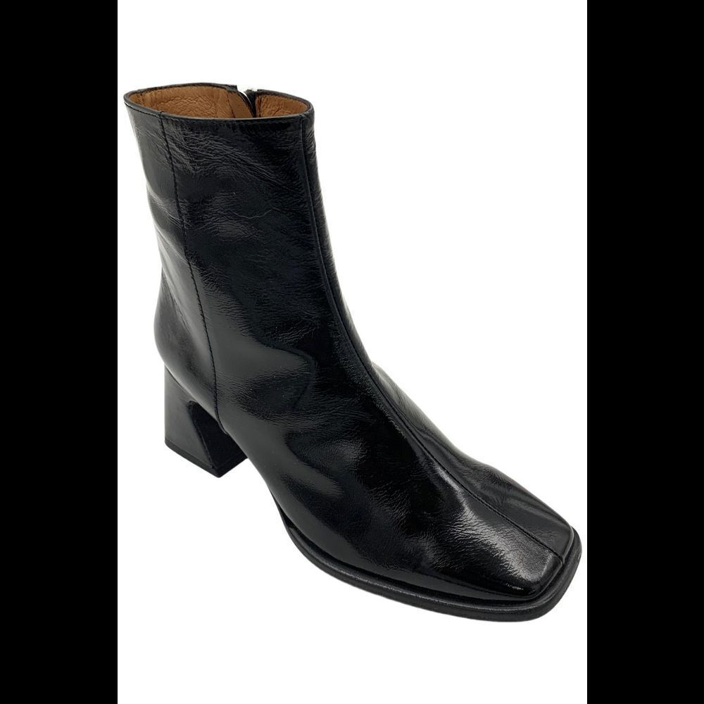 Intentionally Women's Taffy Blank Leather Ankle Boots Black - Medium